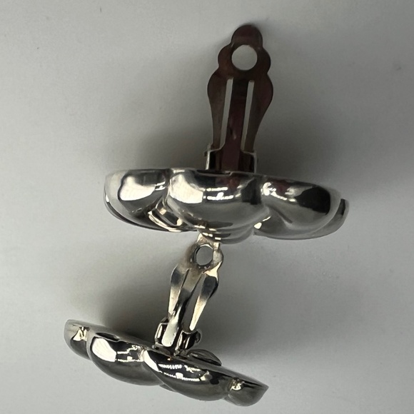 Silver plated Puffy Flower Clip earring set. - Picture 7 of 10